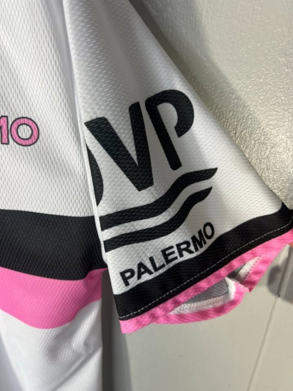 UA Palermo FC football club soccer Deco 19-20 Season jersey sz LG - Picture 3 of 5